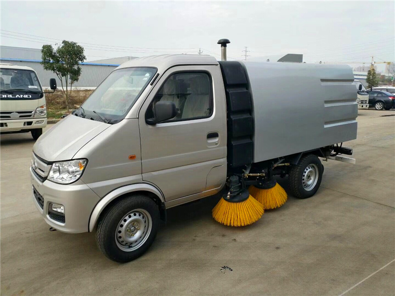 長(zhǎng)安小型掃路車（0.8水/2塵）